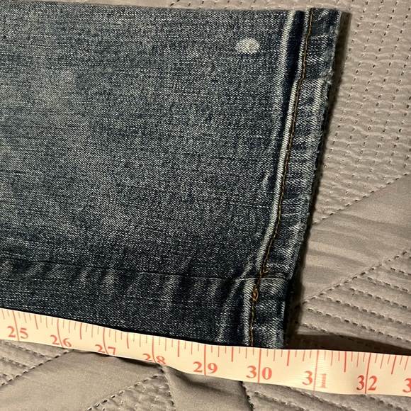 Supply & Demand Distressed Denim Jeans - Picture 6 of 7